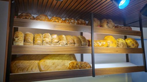 عکس شیرینی سرای لاله