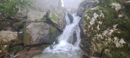 عکس آبشار پشمکی