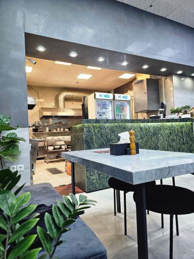 عکس کترینگ و رستوران دورچین 