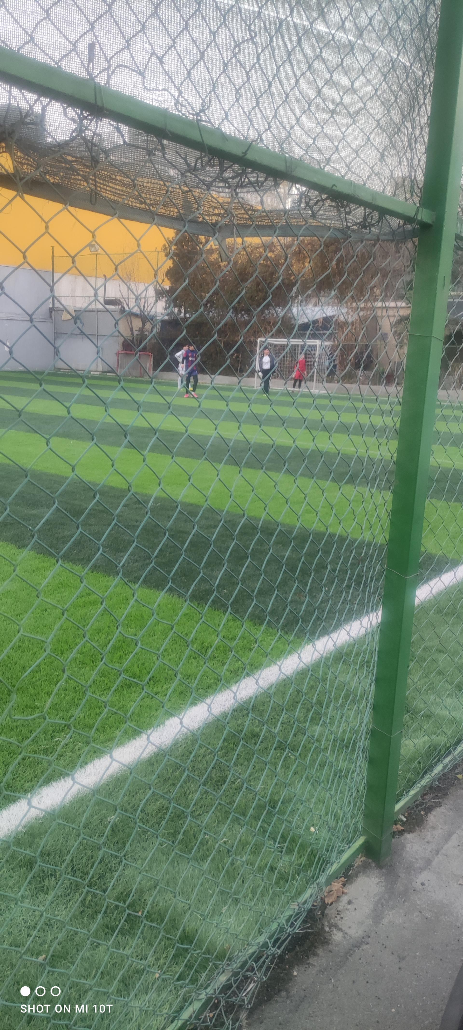 عکس زمین چمن مصنوعی خرمشاد