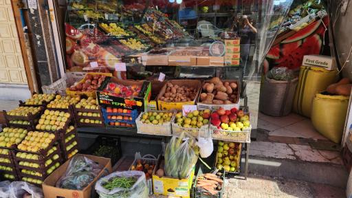 عکس میوه فروشی چهار فصل