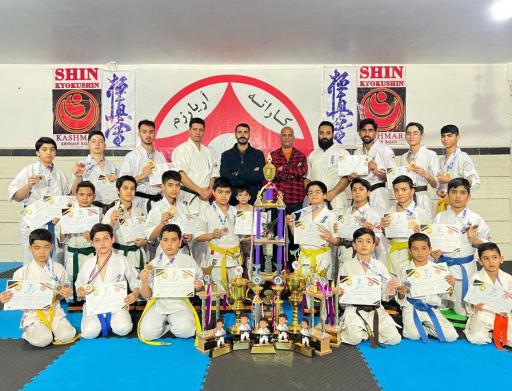 عکس باشگاه کاراته آریارزم 