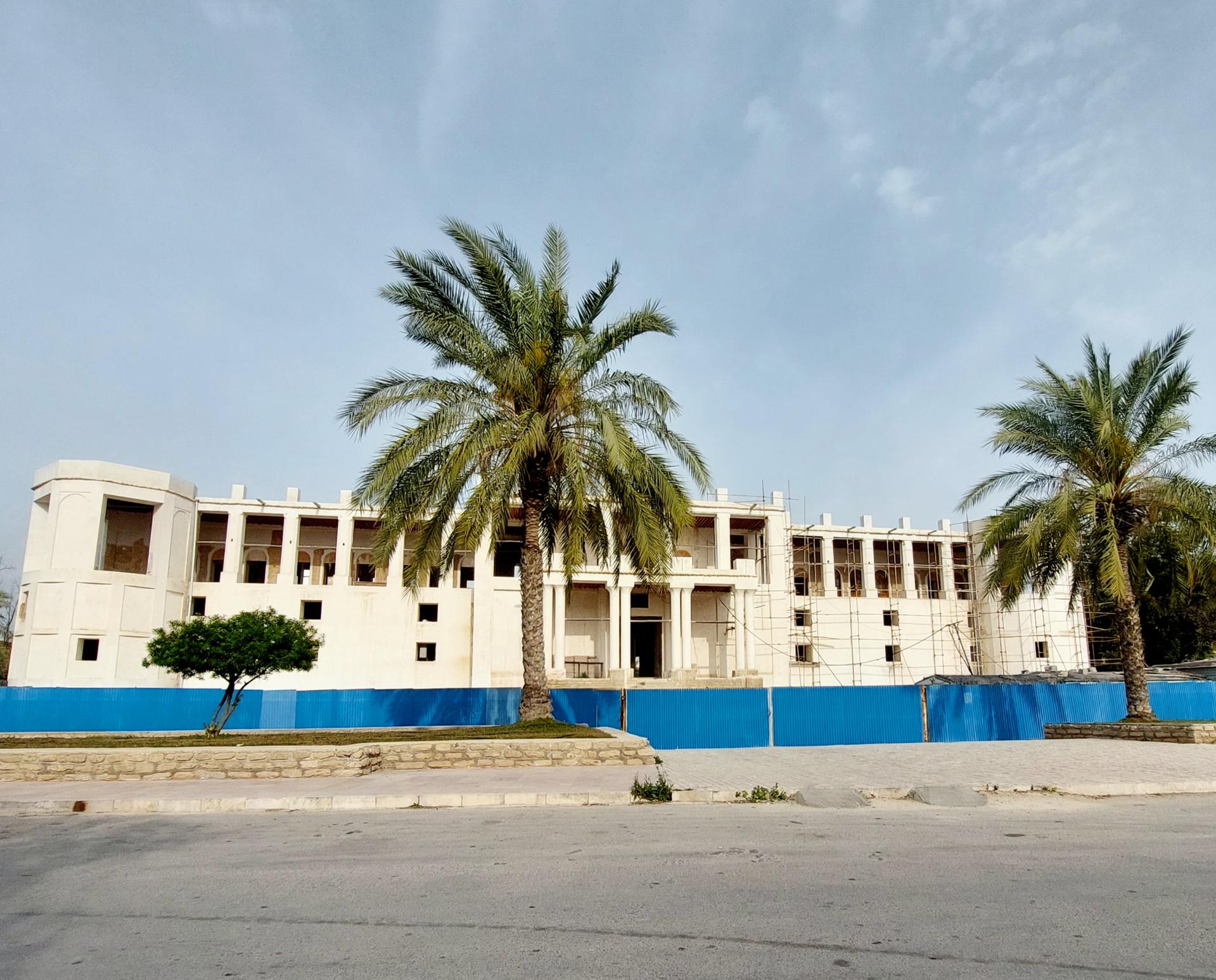 عکس عمارت ملک