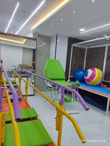 عکس کلینیک فیزیوتراپی یاسین 