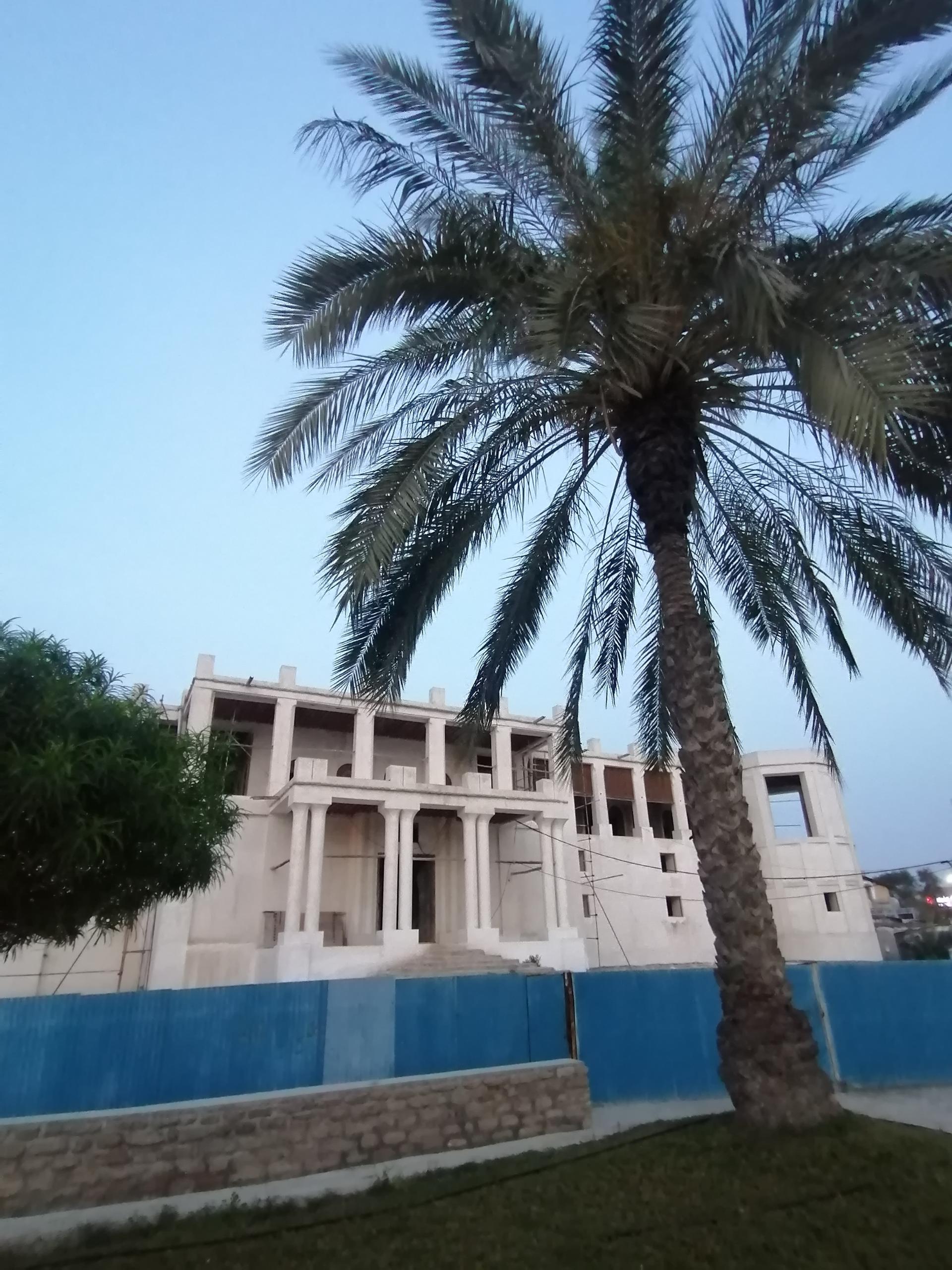 عکس عمارت ملک