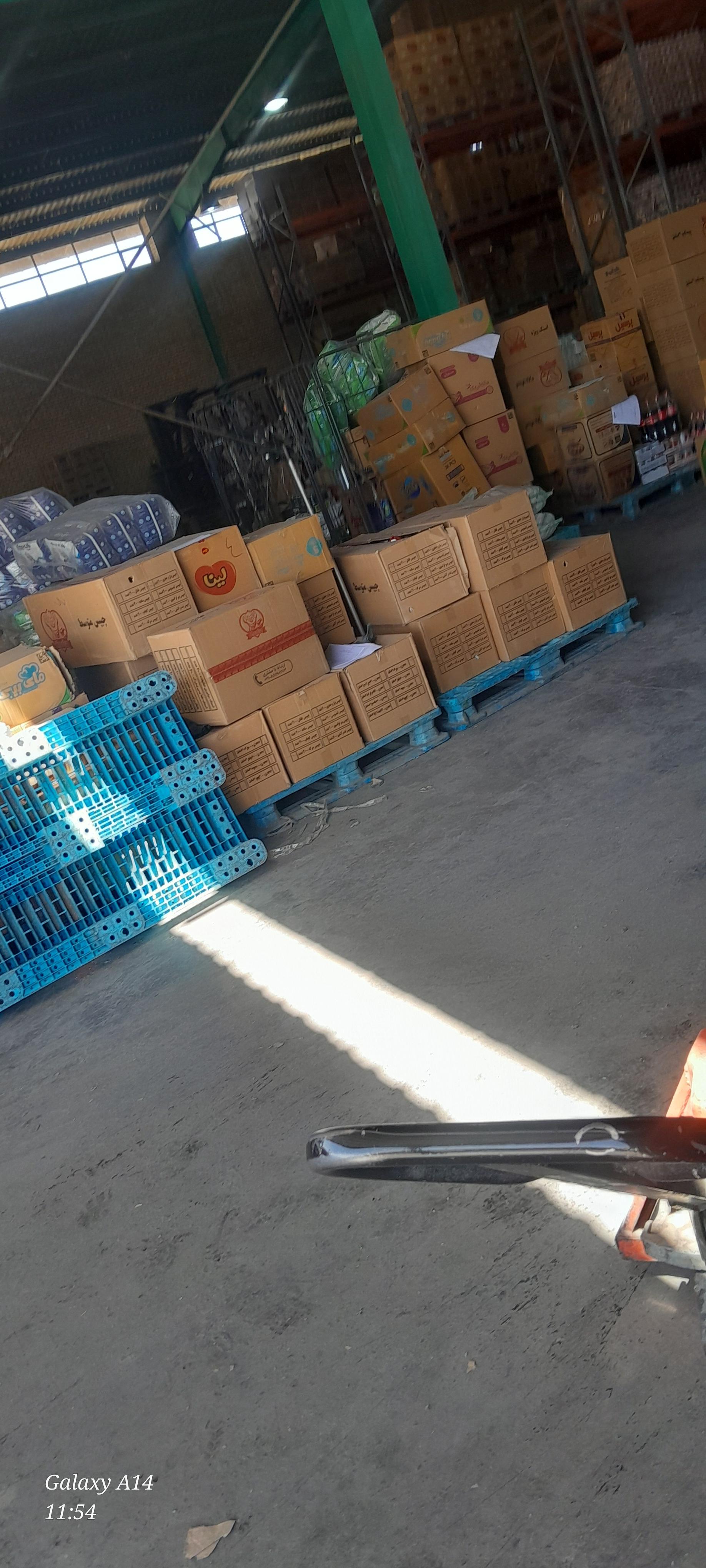عکس انبار افق کوروش اهواز