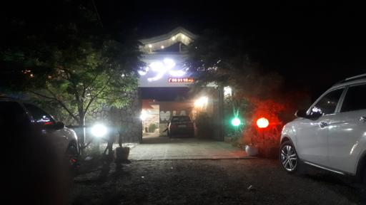 عکس سفره خانه سنتی الماس