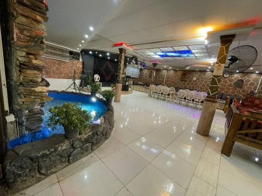 عکس سفره خانه سنتی الماس