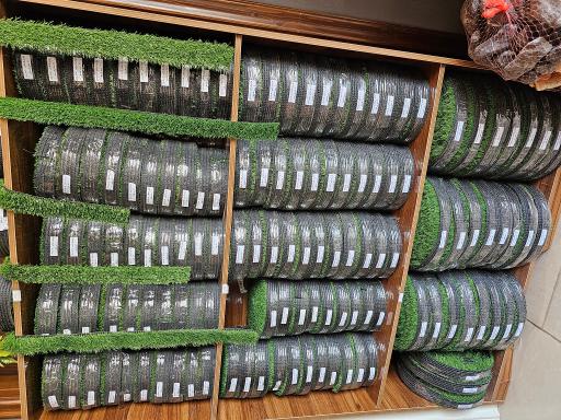 عکس چمن مصنوعی اکسپوز