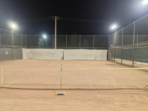 عکس زمین های تنیس آهنشهر 
