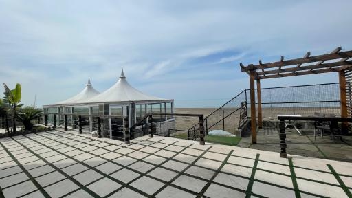 کافه رستوران اوانو