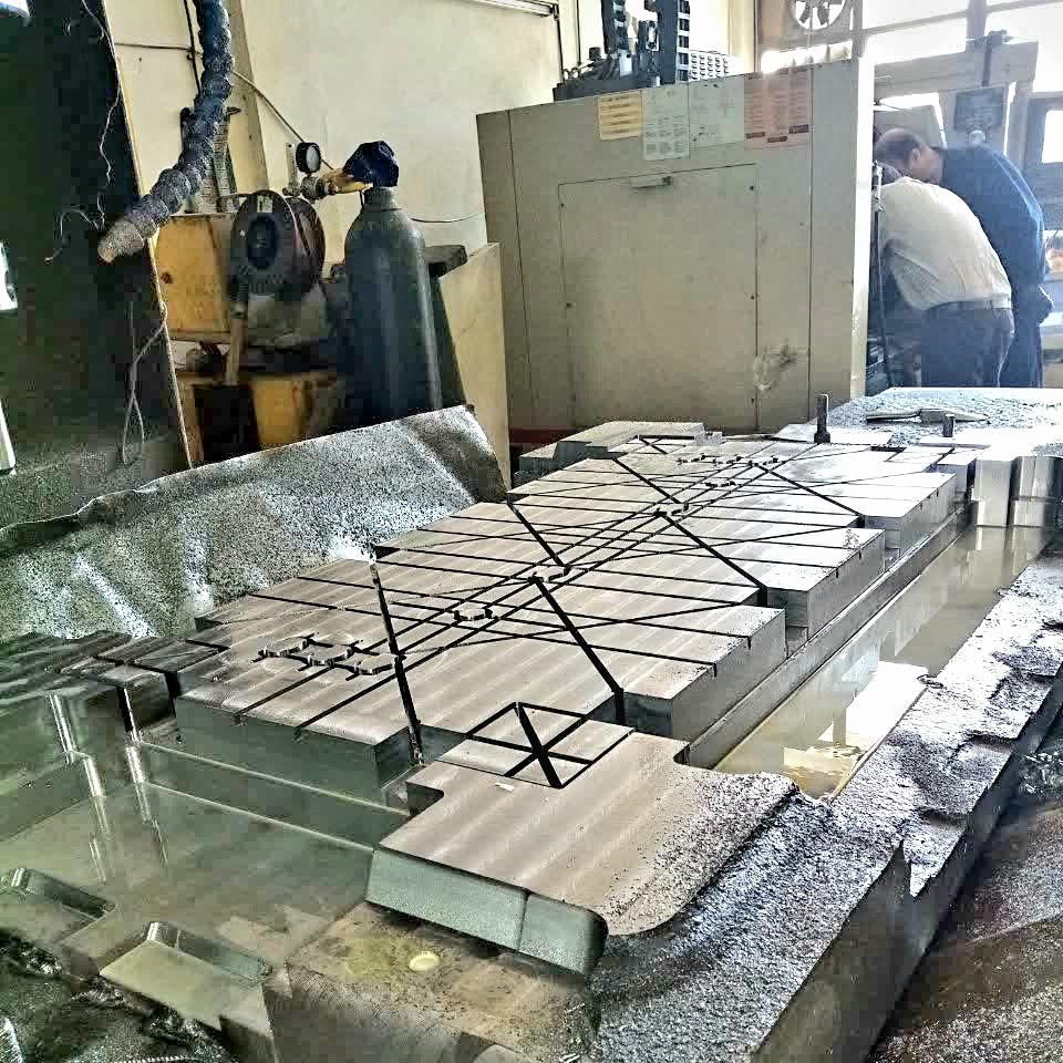 عکس تزریق پلاستیک و قالب سازی صانع صنعت اسپادان 