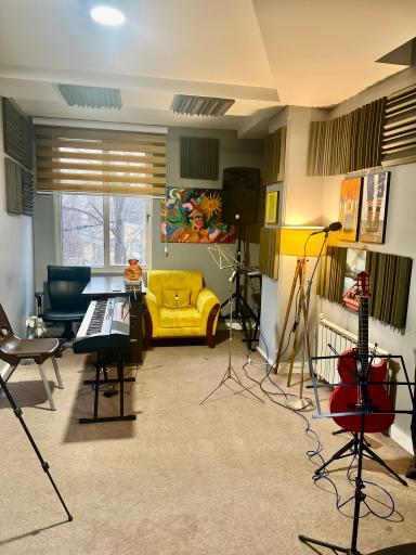 عکس آموزشگاه موسیقی آواز باران