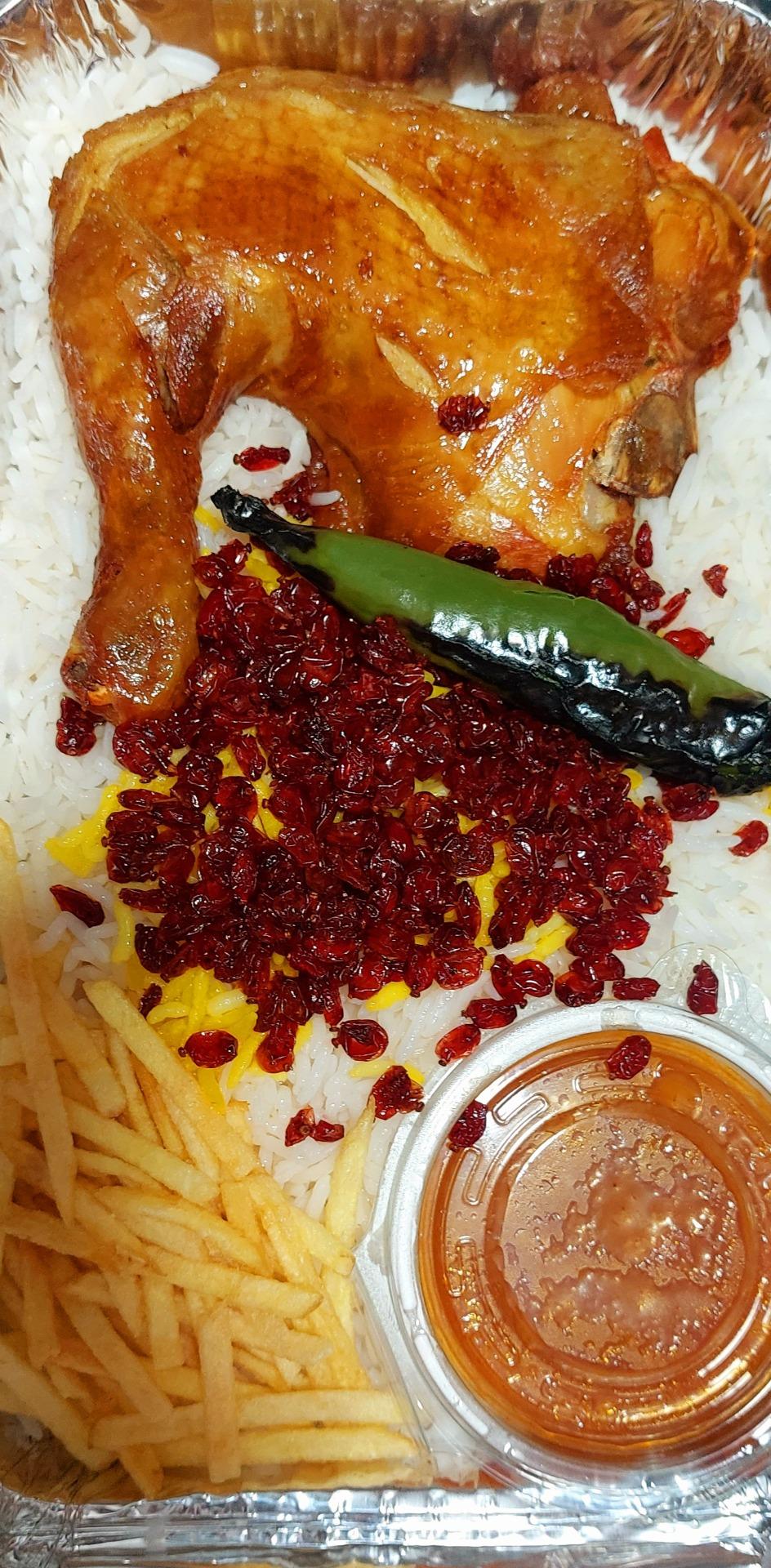 عکس تهیه غذای محمدی