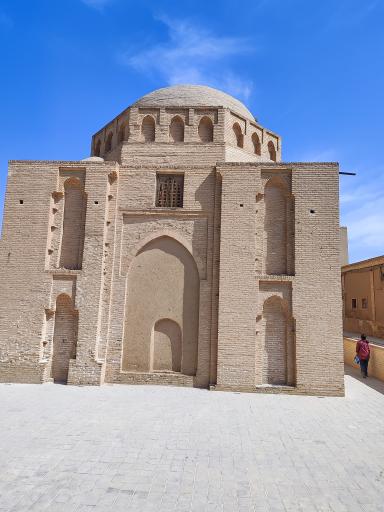 عکس بقعه‌ دوازده امام