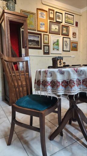 عکس کافه کتاب شمع سوزان