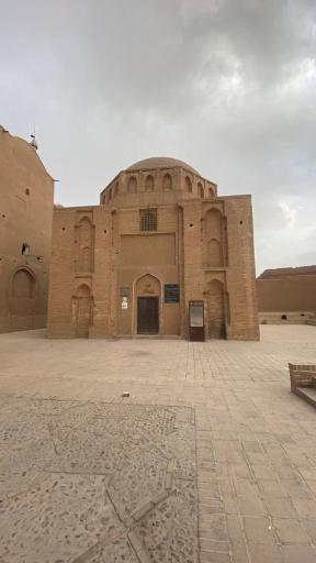عکس بقعه‌ دوازده امام