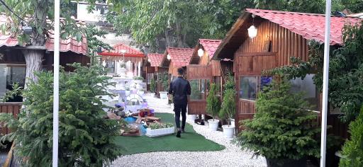 عکس باغچه رستوران نگین شهران