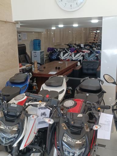 عکس فروشگاه موتورسیکلت قربانی