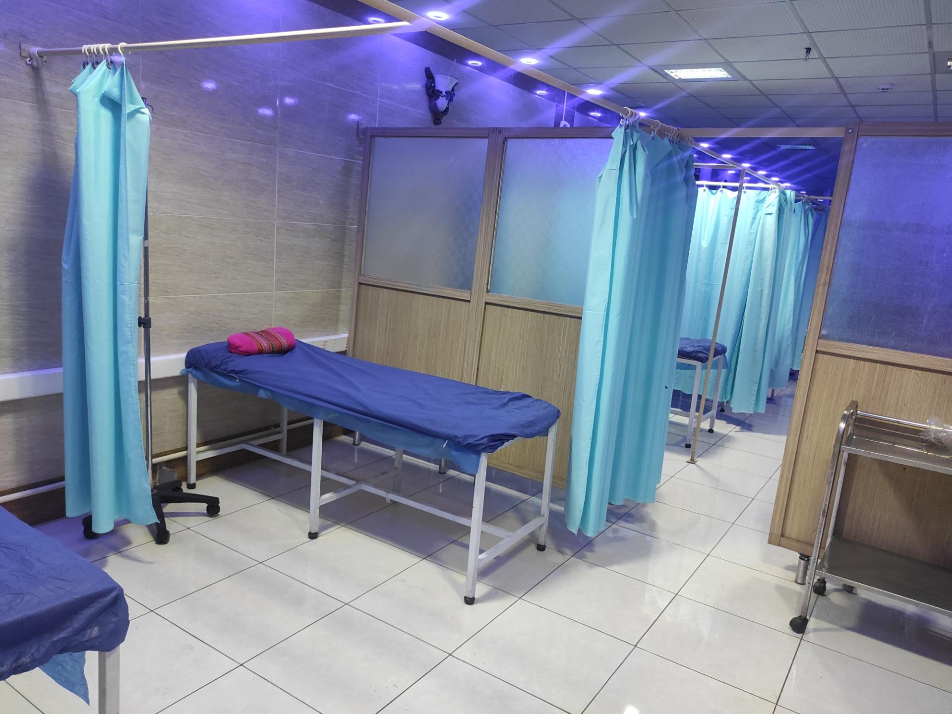 عکس درمانگاه شبانه روزی لاله 