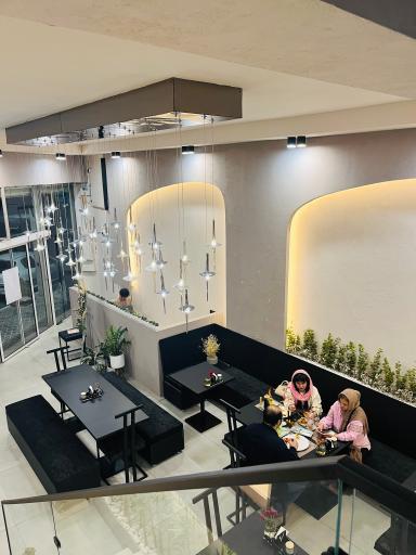 عکس کافه رستوران آتورپات 