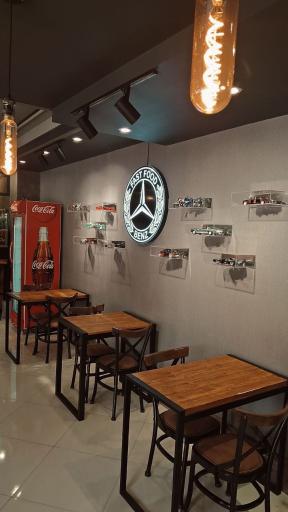 عکس کافه فست فود بنز