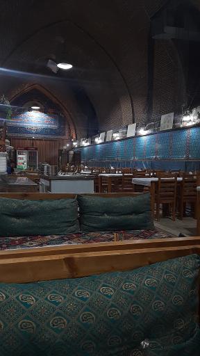 عکس رستوران یخچال تاریخی دوقوز پله (نه پله)