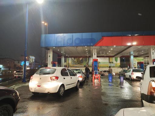 عکس پمپ بنزین (بنزین و گازوئیل)