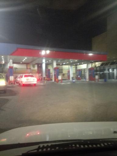 عکس پمپ بنزین (بنزین و گازوئیل)