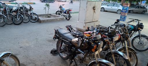 عکس تعمیرگاه موتورسیکلت انژکتوری سورنا