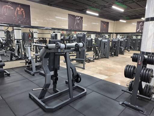 عکس باشگاه بدنسازی رادمهر