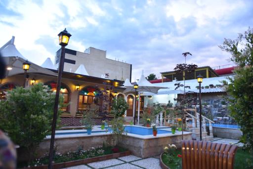 عکس سفره خانه سنتی شاهکار