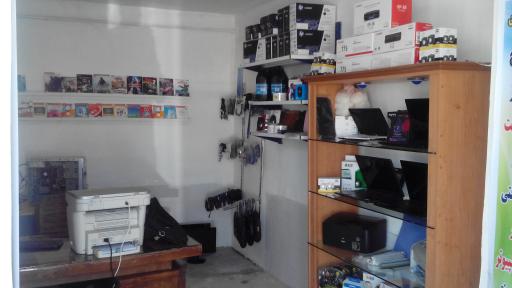 عکس خدمات کامپیوتری و کافی نت