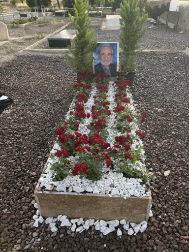 عکس مزار حاج حسین سلیمی