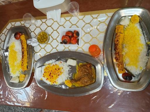 عکس تهیه غذای پارسیان