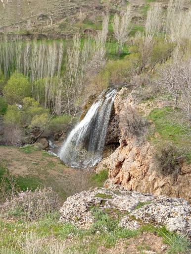 عکس آبشار اوزان شاهین دژ