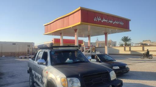 عکس پمپ بنزین