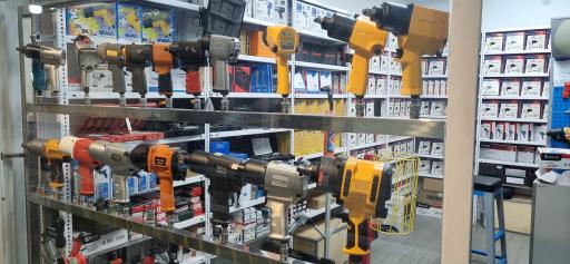 عکس تعمیرگاه دکتر آلن 