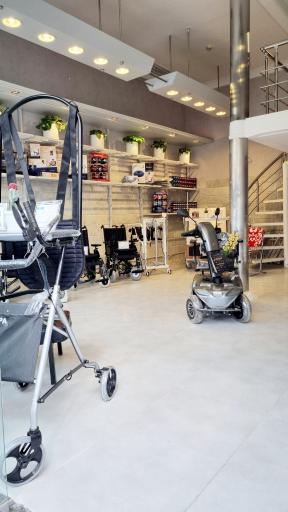 عکس هتلینگ و کمک حرکتی زال