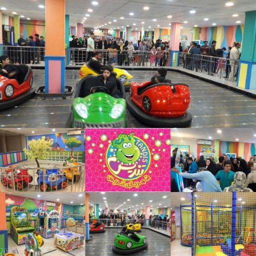 عکس مجتمع تجاری تندیس