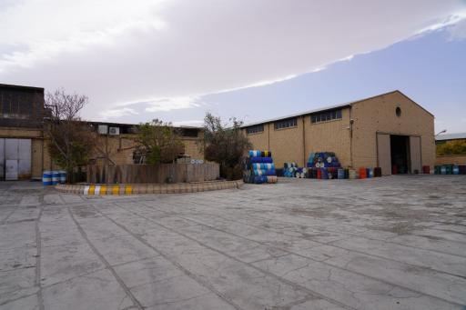 عکس مجتمع تولیدی و صنعتی رزین های یزد