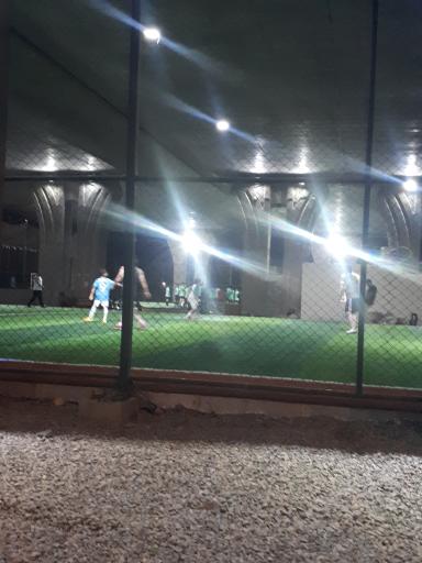 عکس زمین فوتسال سرباز چمن مصنوعی