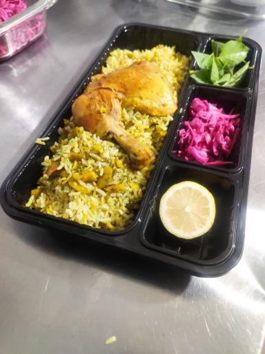 عکس بیرون بر و غذاخوری لیموترش