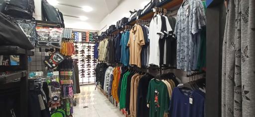 فروشگاه ورزشی اوشیدا 2