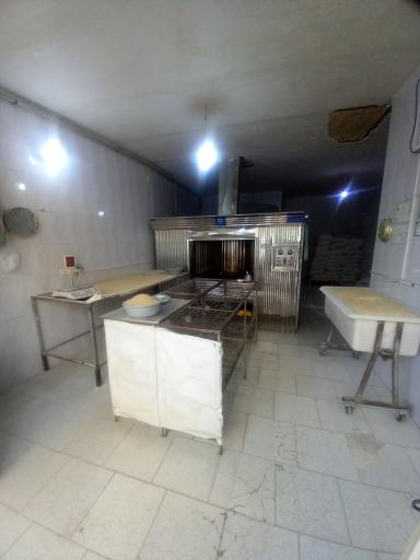 عکس نانوایی خوشه طلایی