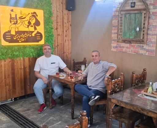 عکس خانم املت آقای دیزی شعبه ۲