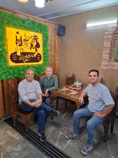 عکس خانم املت آقای دیزی شعبه ۲