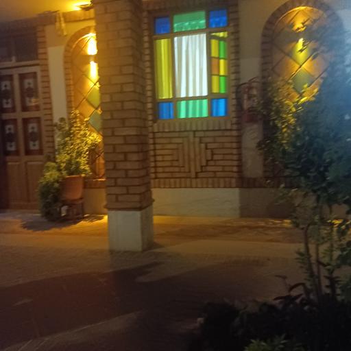 هتل سنتی تخت جمشید 