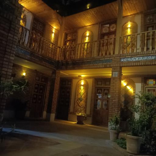 عکس هتل سنتی تخت جمشید 