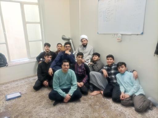 عکس مدرسه علمیه امام حسین (ع)